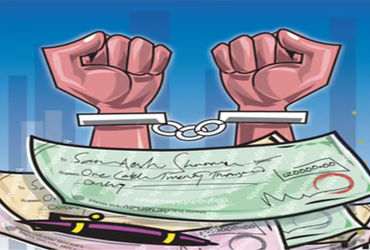 ચેક બાઉન્સ કેસમાં કોર્ટે ત્રણ શખ્સોને સજા ફટકારી.