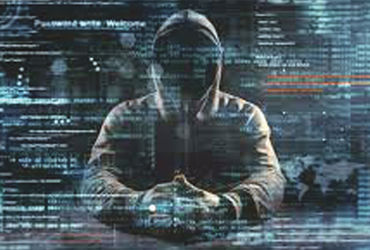 સાયબર પોલીસ કરતાં ડિજિટલ કૌભાંડકારીઓ વધુ સ્માર્ટ: લોકો લાલચમાં ફસાય છે, અને ડિજિટલ એરેસ્ટથી નાણાં લૂંટાય છે.