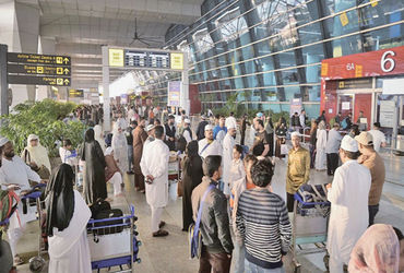 ખાડી દેશોમાં અભ્યાસ અને રોજગારી માટે ગયેલા ભારતીયો ફસાયા, UAEમાં સૌથી વધુ જોખમ.