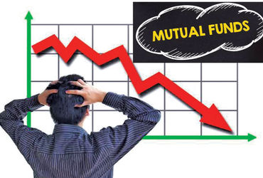 મ્યુચ્યુઅલ ફંડો દ્વારા ઇક્વિટીની ખરીદી ત્રણ વર્ષના તળિયે: રોકાણકારો ગોલ્ડ ETF તરફ વળ્યા.