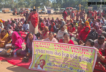 1.40 લાખ આંગણવાડી વર્કર્સ દ્વારા ઓનલાઈન કામનો બહિષ્કાર, મોબાઇલ અને પગાર વધારા મુદ્દે ફરી આંદોલન.