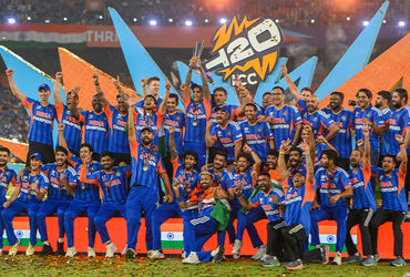 T20 વર્લ્ડ કપ જીત: ટીમ ઇન્ડિયા પર કરોડોનો વરસાદ, ન્યૂઝીલેન્ડને પણ મળ્યું બમ્પર પ્રાઈઝ મની.