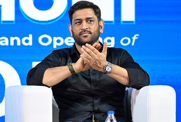 ધોનીએ ચેમ્પિયન ટીમ ઈન્ડિયાના ગંભીર અને બુમરાહના ઈન્સ્ટા પોસ્ટમાં ભરપેટ વખાણ કર્યા.