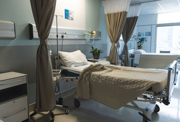 હવે સરકારી કર્મચારીઓના ભાઈ-બહેનોને પણ મળશે મફત સારવાર, ગુજરાત સરકારનો મહત્ત્વનો નિર્ણય