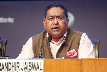 USCIRF રિપોર્ટ પર ભારતનો જવાબ: પહેલા અમેરિકામાં હિન્દુ મંદિરો પરના હુમલાઓ પર ધ્યાન આપો.