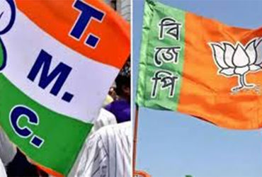 બંગાળની ચૂંટણીમાં TMC અને ભાજપ વચ્ચે સખત ટક્કર.