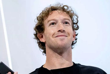 ઝકરબર્ગ CEO રોલમાં મદદરૂપ AI ટૂલ વિકસાવી રહ્યા છે.