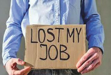 રાતોરાત નોકરી છીનવતો લે ઓફ વાયરસ.