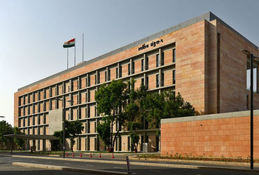 ગુજરાતના વહીવટીતંત્રમાં મોટો ફેરફાર: આરતી કંવરની કેન્દ્રમાં નિમણૂક, ટી. નટરાજનને સ્ટેટ ટેક્સ કમિશનરનો વધારાનો હવાલો