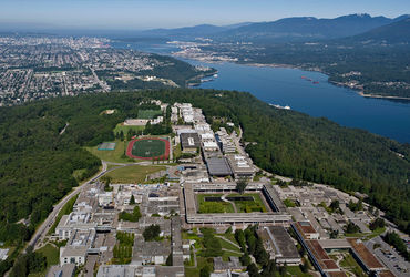 અહીં સિગારેટનો કશ મારતા જ ઓફિસર હાજર: કેનેડાનો anti-smoking કાયદો ચર્ચામાં.