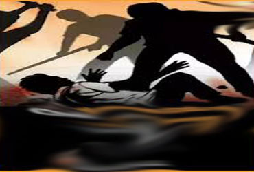 ધારૂકામાં ચોરીની શંકાથી યુવકો પર હુમલો: ફરિયાદ નોંધાઈ.