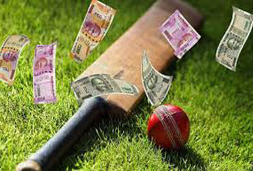 ઘોઘામાં ક્રિકેટ મેચ પર ઓનલાઇન સટ્ટો રમાડતો એક શખ્સ ઝડપાયો.