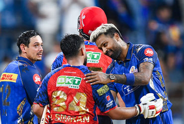 બુમરાહ-સૂર્યા-તિલકનું પત્તું કપાશે? પંજાબ સામે હાર બાદ હાર્દિકે કડક નિર્ણયો લેવાનો સંકેત આપ્યો.