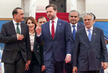 પાકિસ્તાન પરનો આંધળો વિશ્વાસ US માટે ખતરનાક: ટ્રમ્પના ફેવરિટ જનરલ મુનીર મોટો ખતરો બન્યા.