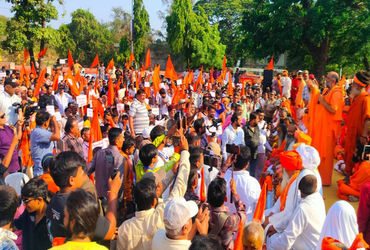 ગિરનાર બચાવોની બુલંદ માંગ સાથે જૂનાગઢમાં સાધુ-સંતોની વિશાળ રેલી