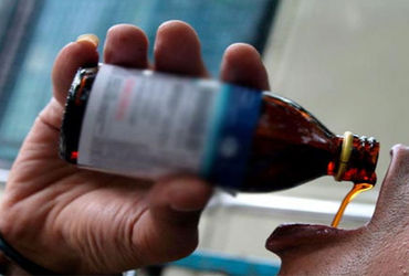 વડોદરામાં મે.હેમ કેર ફાર્મા દ્વારા હજારોની સંખ્યામાં નશાકારક કફ સીરપનો ગેરકાયદે વેપલો : પરવાનો રદ