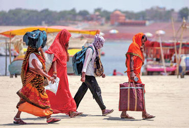 દેશભરમાં આકાશમાંથી આગ વરસાવતી ગરમીનો કેર
