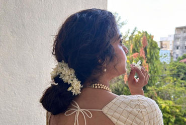 Back to basics: How sarees and gajra have become Gen-Z's new penchant | How sarees and gajra have become Gen Z's new penchant - Vimarsana News
