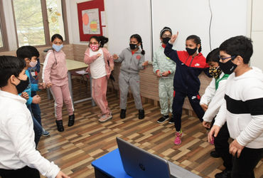 Gujarat HC dismisses pleas challenging age limit for school admission - Vimarsana News