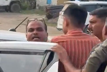 Gujarat: Congress stages protest against alleged police harassment - Vimarsana News