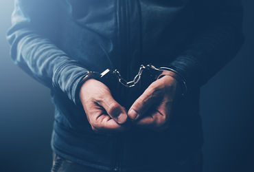 Out on bail, Ahmedabad murder accused disappears again; arrest warrant issued - Vimarsana News