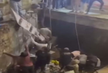 Devotees in distress: 35 injured in Banaskantha, 20 fall into a drain in Rajkot - Vimarsana News