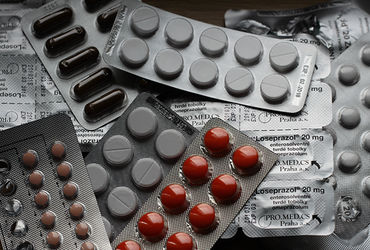 Gujarat FDCA busts fake antibiotics rink; seizes fake meds worth ₹17.5 lakh - Vimarsana News