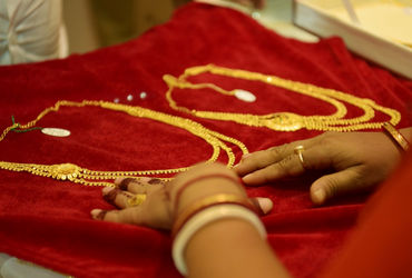 How to check the purity of gold you just bought? - Vimarsana News
