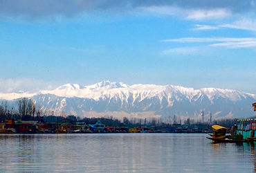 Flash flood threats loom over Kashmir as rising heat melts glaciers - Vimarsana News