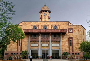 Guj Uni's 'campus fortress' ambition comes falling down over prolonged inaction | Gujarat Universitys ambition of campus fortress torn apart by prolonged inaction - Vimarsana News