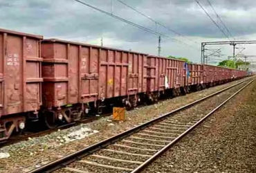 Goods train runs without driver at 100-kmph from J&K's to Punjab | Goods train runs without driver at 100 kmph from Jammu and Kashmir to Punjab - Vimarsana News