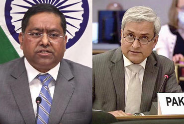 ભારતે આજે (29 ડિસેમ્બર) પાકિસ્તાનના વિદેશ મંત્રાલય દ્વારા ભારતમાં લઘુમતીઓ પર થતા કથિત હુમલાઓ અંગેના નિવેદનોને સખત શબ્દોમાં નકારી કાઢ્યા છે. ભારતે આ આરોપોને સંપૂર્ણપણે પાયાવિહોણા ગણાવતા પાકિસ્તાનને પોતાના દેશમાં લઘુમતીઓ પર થઈ રહેલા અત્યાચારો તરફ ધ્યાન આપવા જણાવ્યું છે. ભારતે સ્પષ્ટ કહ્યું છે કે, જે દેશનો પોતાનો રેકોર્ડ લઘુમતીઓના અધિકારો બાબતે અત્યંત ખરાબ છે, તેણે બીજા પર આંગળી ચીંધવી જોઈએ નહીં.