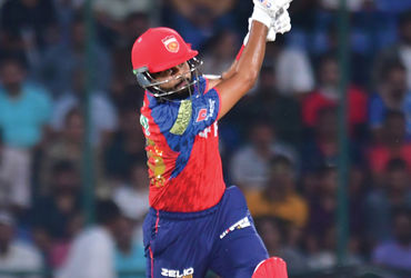 દિલ્હી કેપિટલ્સ અને પંજાબ કિંગ્સ વચ્ચે મેચ રમાઈ રહી છે. દિલ્હી કેપિટલ્સના કેપ્ટન અક્ષર પટેલે ટોસ જીતીને પહેલા બેટિંગ કરવાનો નિર્ણય લીધો હતો. દિલ્હી કેપિટલ્સે 20 ઓવરમાં 3 વિકેટ પર 263 રન બનાવ્યા છે. દિલ્હી કેપિટલ્સનો સ્કોર આ સીઝનનો સૌથી મોટો સ્કોર છે.