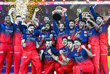 ચેમ્પિયન RCB પર કરોડોનો વરસાદ, રનર-અપ ગુજરાત પણ માલામાલ, જુઓ એવોર્ડ્સની યાદી | IPL 2026 Award Ceremony: RCB Wins Rs 20 Crore Full List of Award Winners ચેમ્પિયન RCB પર કરોડોનો વરસાદ, રનર-અપ ગુજરાત પણ માલામાલ, જુઓ એવોર્ડ્સની યાદી | IPL 2026 Award Ceremony: RCB Wins Rs 20 Crore Full List of Award Winners