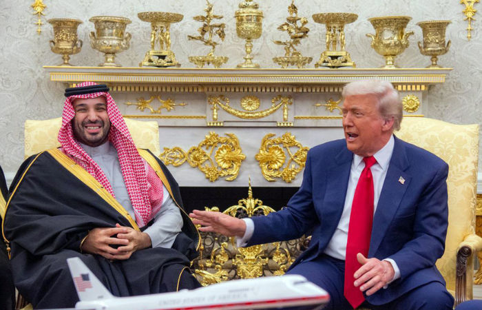 અમેરિકાને ભારે પડી રહ્યું છે ઈરાન યુદ્ધ? ખાડી દેશો પાસેથી ખર્ચ વસૂલવાની તૈયારીમાં ટ્રમ્પ 1 - image