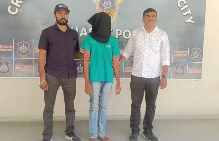 અમદાવાદ: નરોડામાં યુવતી પર એસિડ જેવું જ્વલનશીલ પ્રવાહી ફેંકી હુમલો, પતિની ધરપકડ 2 - image