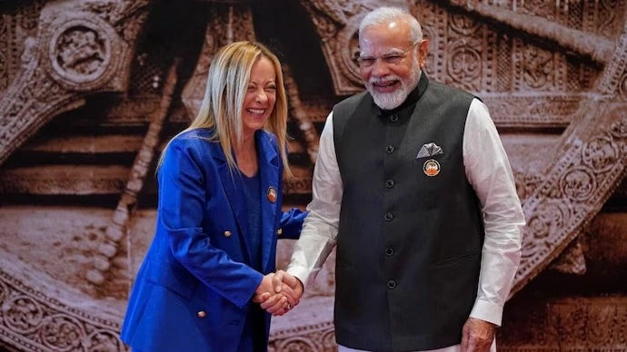'રોમમાં તમારું સ્વાગત છે...' ઈટાલી પહોંચતા જ PM મોદી અને મેલોનીની નવી સેલ્ફી વાઈરલ 2 - image