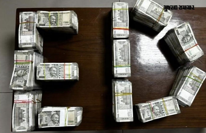 અમદાવાદમાં EDએ 'અનસ ગ્રુપ' સાથે સંકળાયેલા 9 સ્થળોએ પાડયા દરોડા, કરોડોના બેનામી વ્યવહારો મળ્યા 1 - image