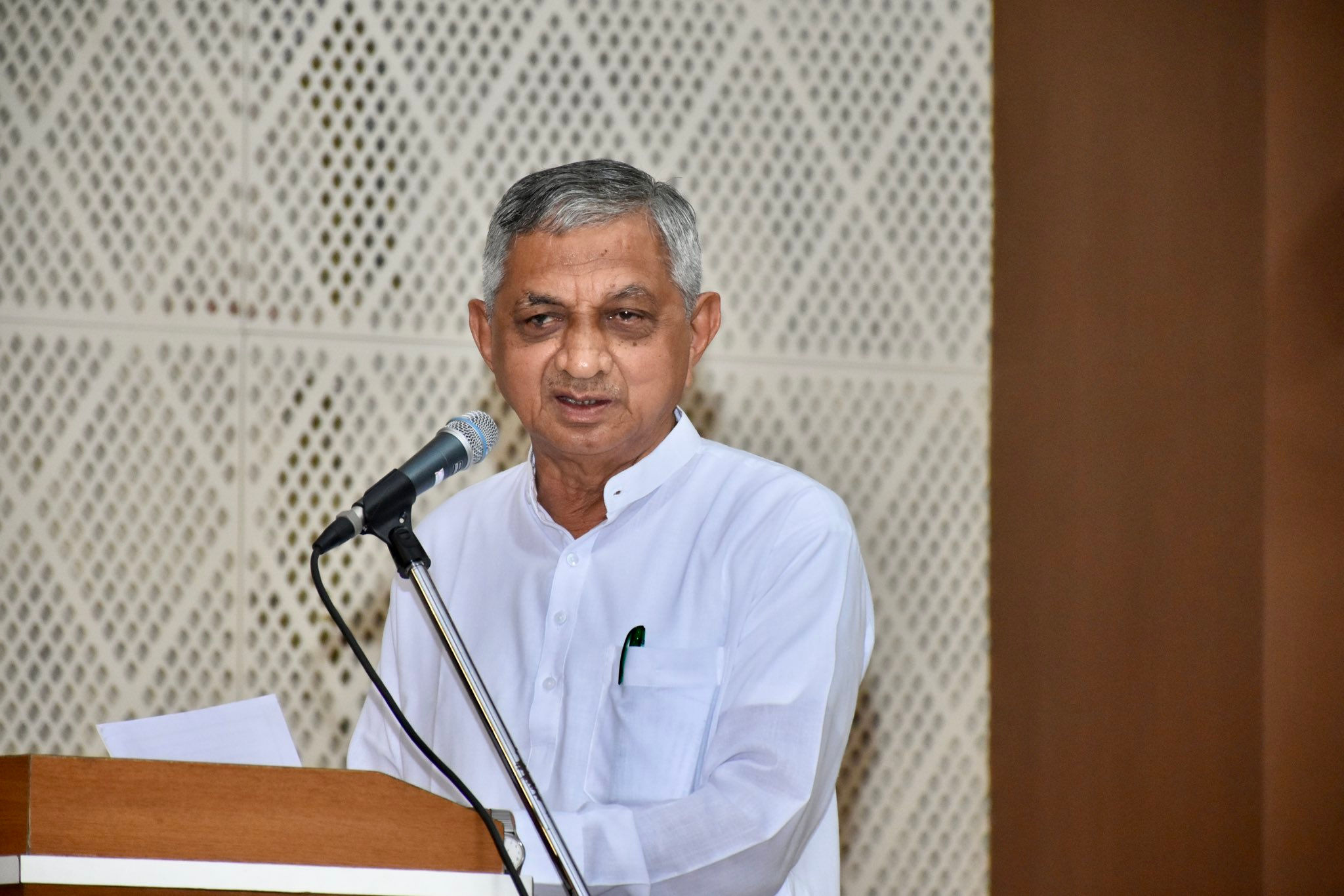 ગુજરાત મંત્રીમંડળ વિસ્તરણ: ભૂપેન્દ્ર પટેલની નવી ટીમમાં 6 દિગ્ગજો રિપીટ, ખાતાની ફાળવણી પર સસ્પેન્સ! 3 - image