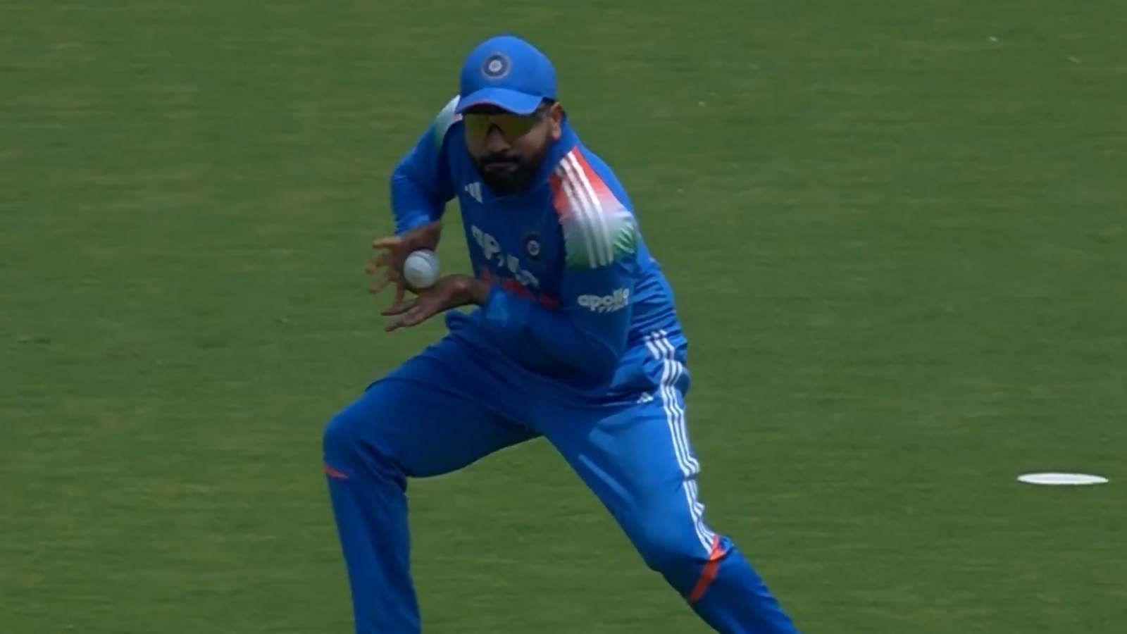 IND vs AFG: 39ની ઉંમરે પણ ચિત્તા જેવી સ્ફૂર્તિ! રોહિત શર્માએ સ્લિપમાં ઝડપ્યા સતત 3 કેચ 1 - image