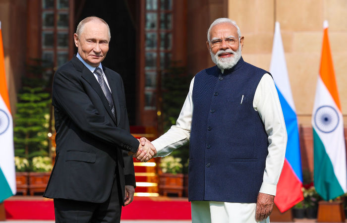 કોવિડ પછી વિશ્વએ ઘણાં સંકટ જોયા, આશા છે હવે શાંતિ સ્થપાશે: પુતિન સાથે બેઠકમાં યુક્રેન અંગે PM મોદીનું નિવેદન 2 - image