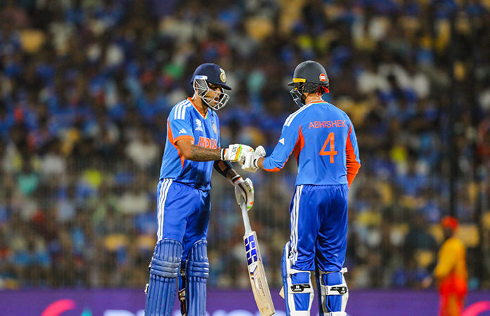 અભિષેક શર્માને સ્લોગર કહેનારા પાકિસ્તાની ક્રિકેટરનો અશ્વિને ઉધડો લીધો, સંભળાવી ખરી ખોટી 1 - image