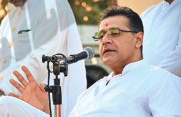 'તમે મારીને આવો, હું છૂટ આપું છું...', હરિભક્તોને આચાર્ય કૌશલેન્દ્રપ્રસાદની સલાહનો વિવાદિત વીડિયો વાઈરલ 1 - image