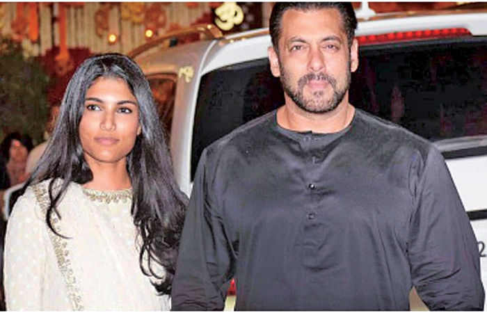 ક્વીનનો સર્જક વિકાસ બહલ અલીઝેહ અને રાઘવ સાથે ફિલ્મ બનાવશે 1 - image