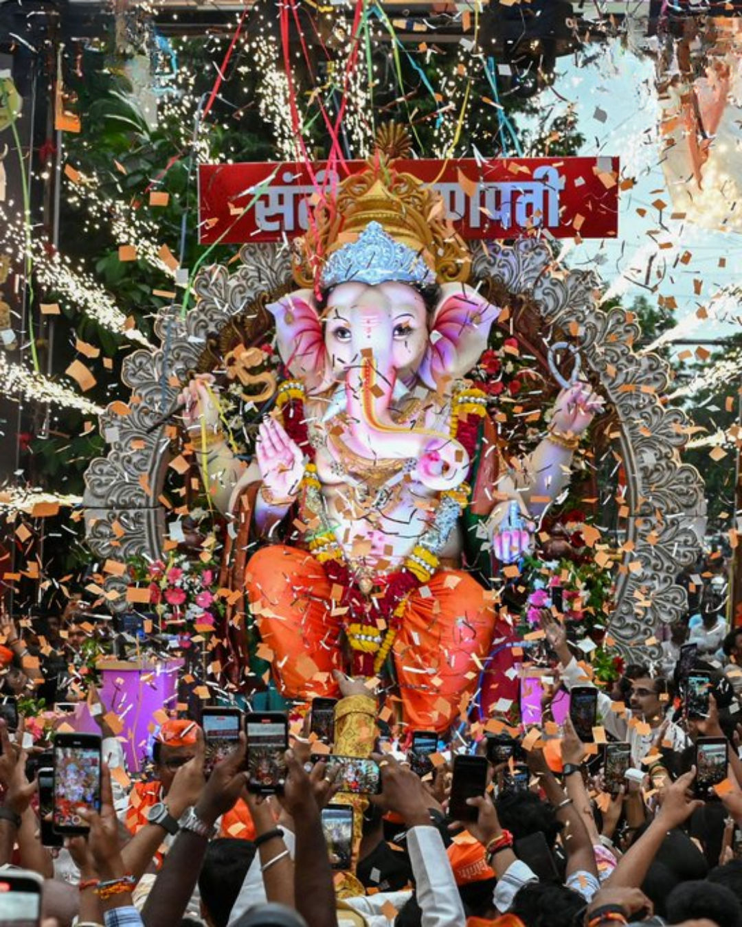 Photo: સમગ્ર ભારતમાં ગણેશોત્સવની તડામાર તૈયારી, જુઓ વિવિધ શહેરની શ્રીજીની અદભૂત મૂર્તિઓ 7 - image