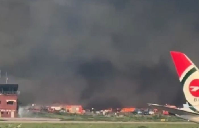 Fire breaks out at Dhaka airport all flights suspended