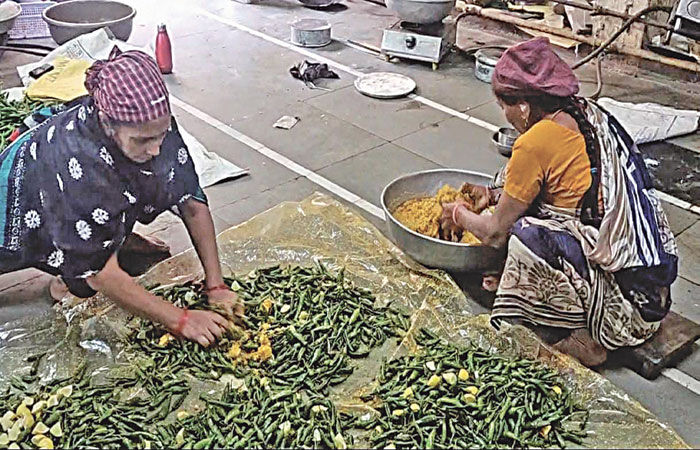 વઢવાણના રાયતા મરચાનો સ્વાદ સાત સમંદર પાર પહોચ્યો 1 - image