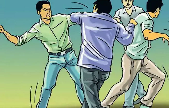 નવા નરોડામાં યુવકે માતા-પિતા, ભાઈ સહિત 4 લોકો પર હુમલો કર્યો | In New  Naroda the youth attacked 4 people including parents and brother - Gujarat  Samachar