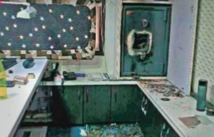 Surat owner orchestrates rs 32.5 cr diamond heist for insurance money