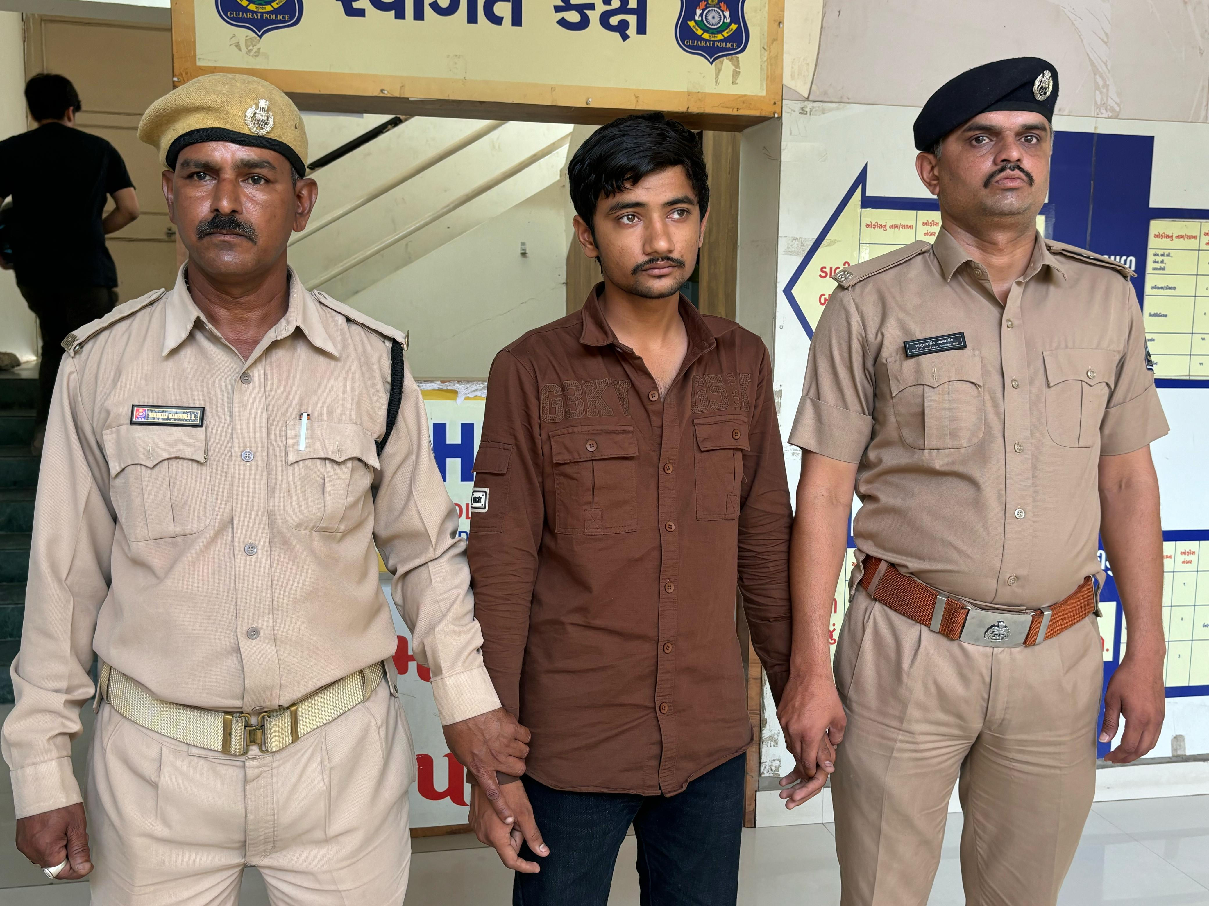 Sola cops crack ₹12 cr gold jewellery theft case, arrest accused from Rajkot
